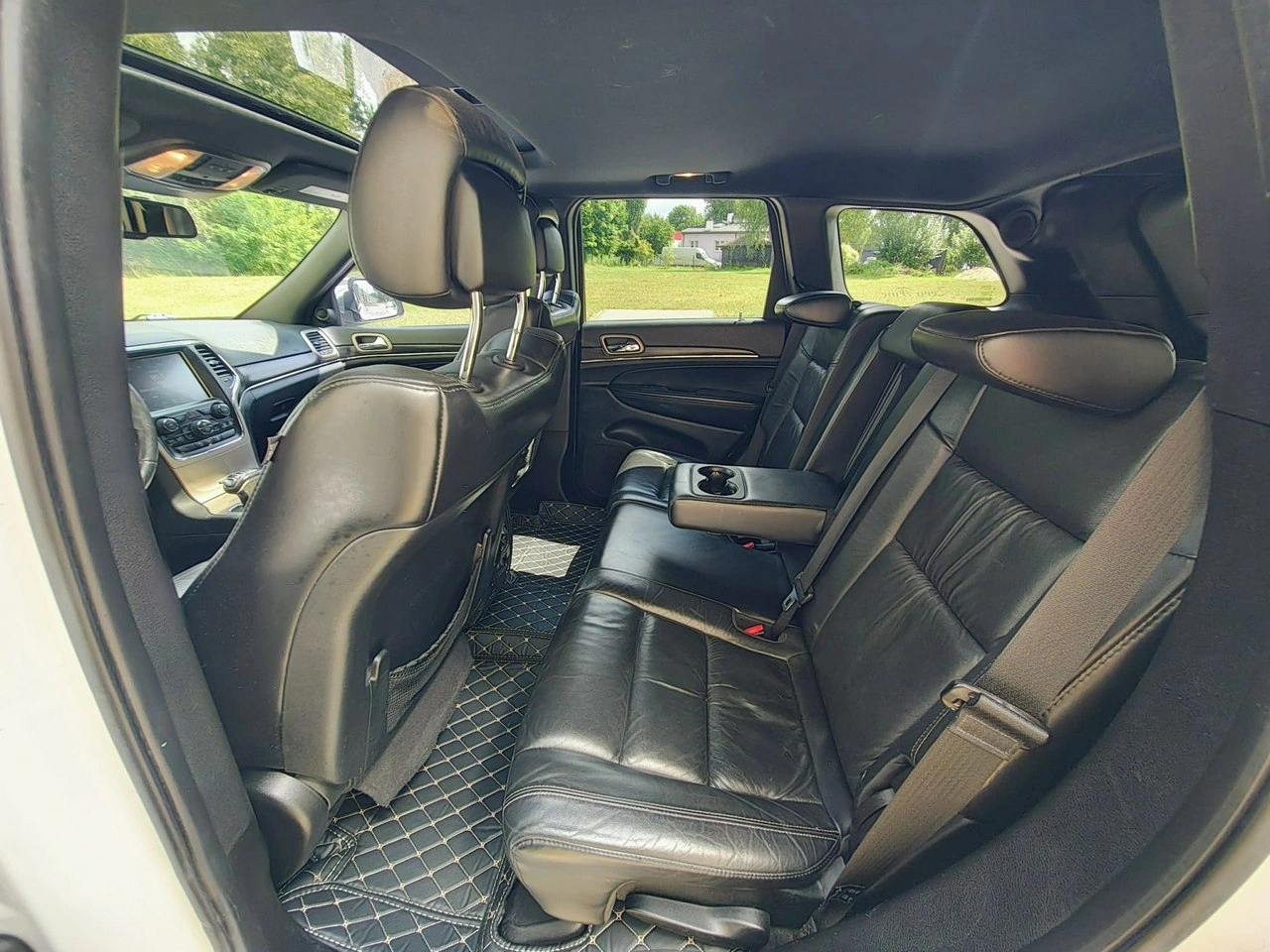 Jeep Grand Cherokee - Zdjęcie 25