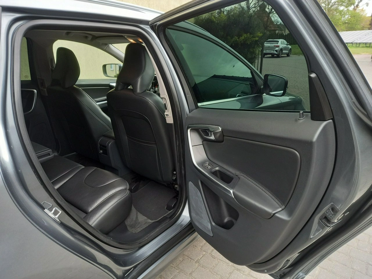 Volvo XC 60 - Zdjęcie 24