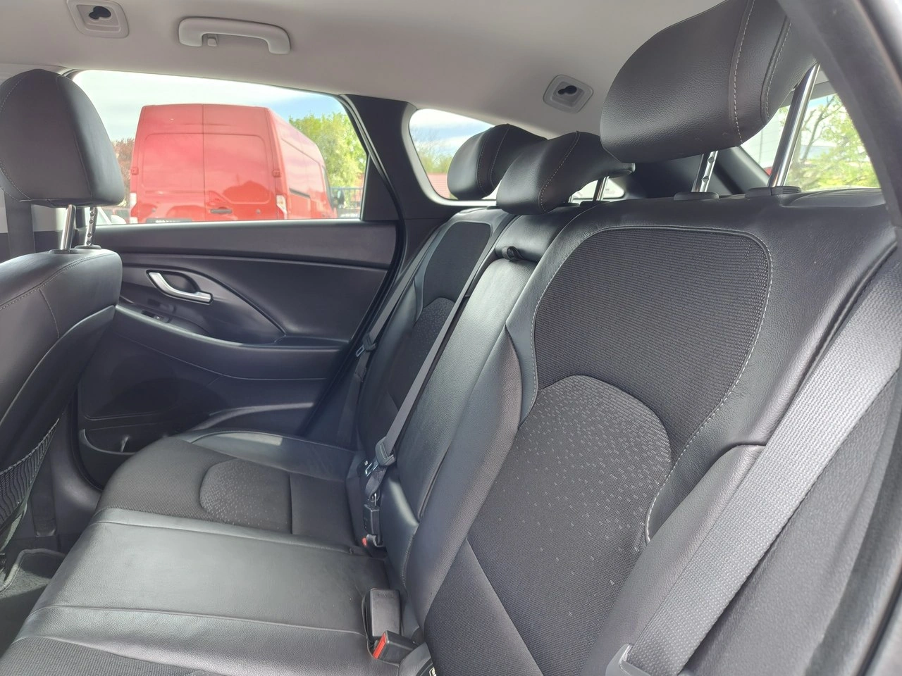 Hyundai i30 - Zdjęcie 27