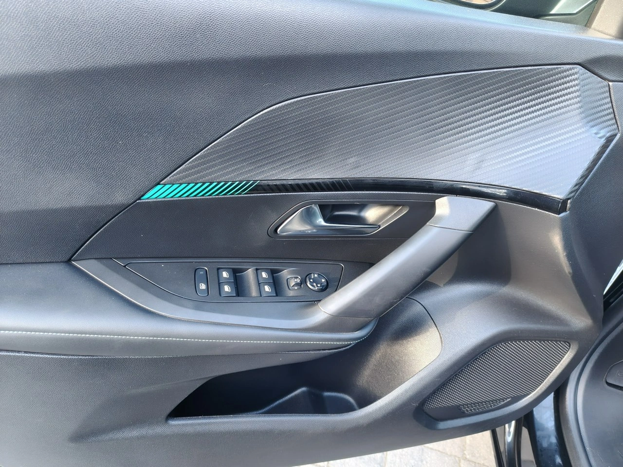 Peugeot 2008 - Zdjęcie 17