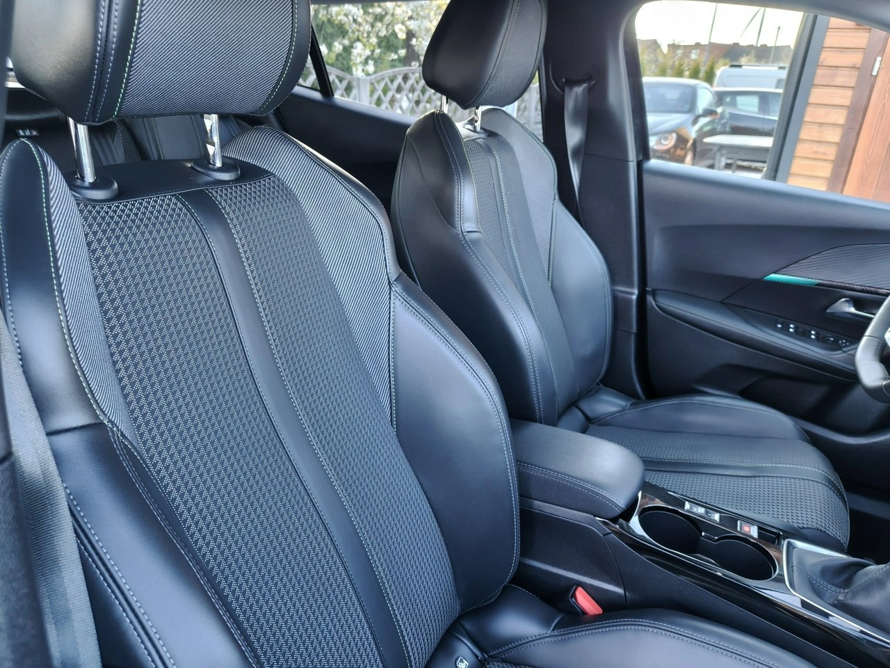 Peugeot 2008 - Zdjęcie 19