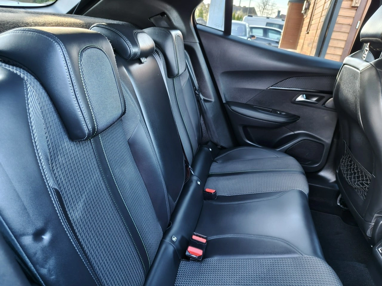 Peugeot 2008 - Zdjęcie 22