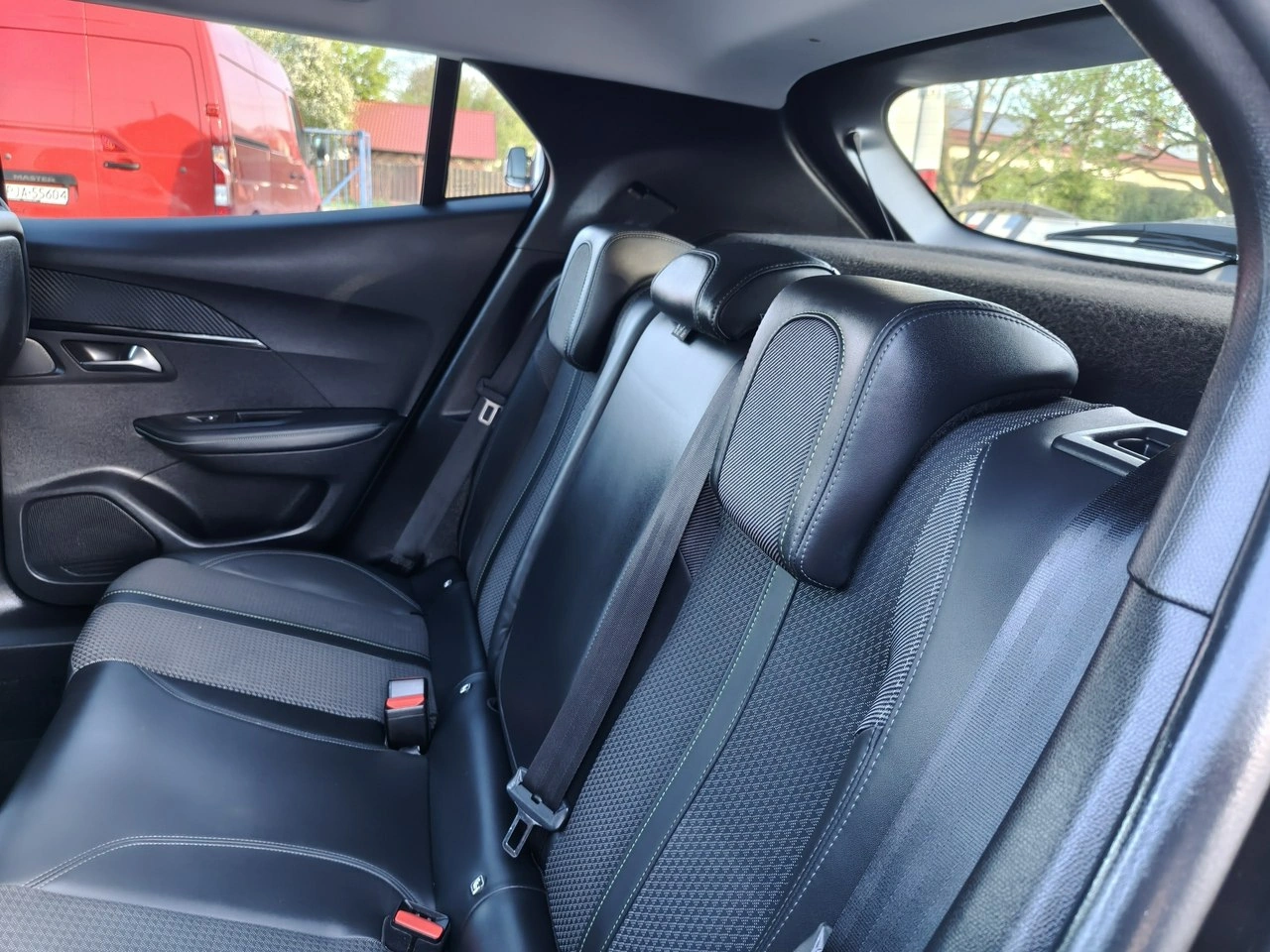 Peugeot 2008 - Zdjęcie 25