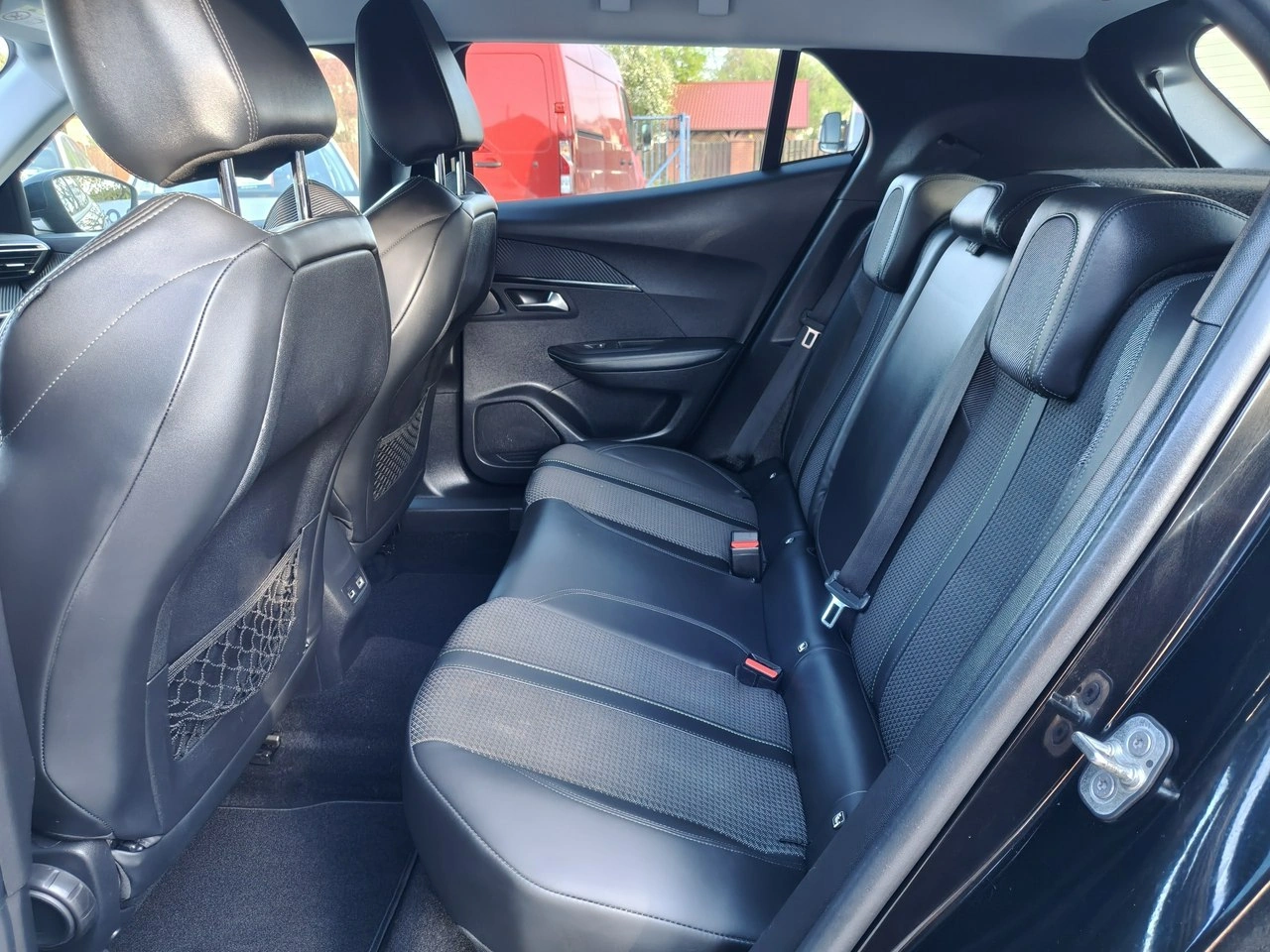 Peugeot 2008 - Zdjęcie 26