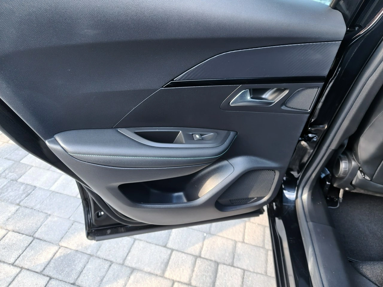 Peugeot 2008 - Zdjęcie 27