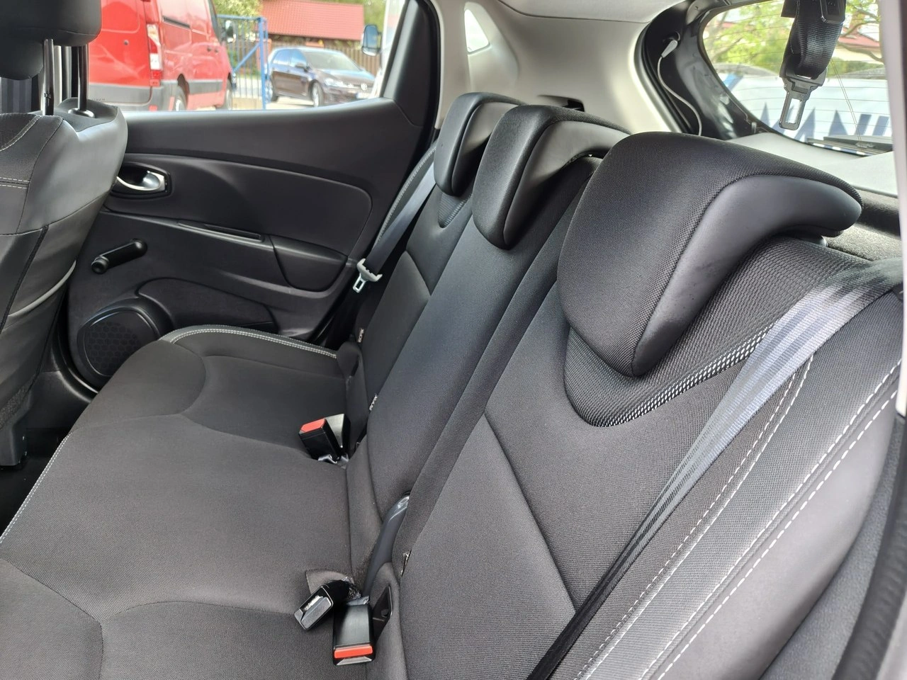 Renault Clio - Zdjęcie 25