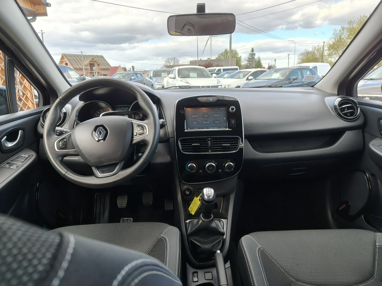 Renault Clio - Zdjęcie 14