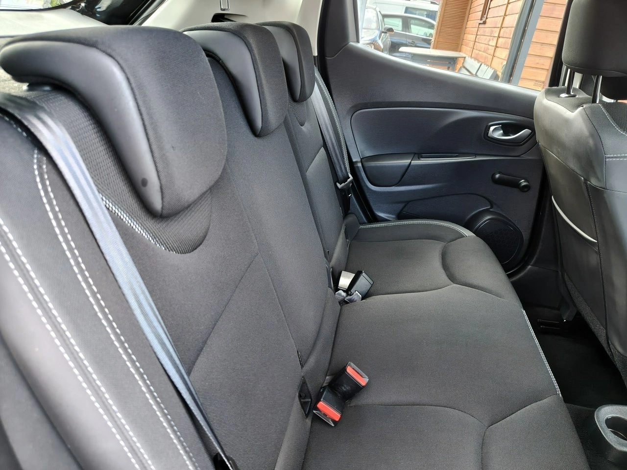 Renault Clio - Zdjęcie 22