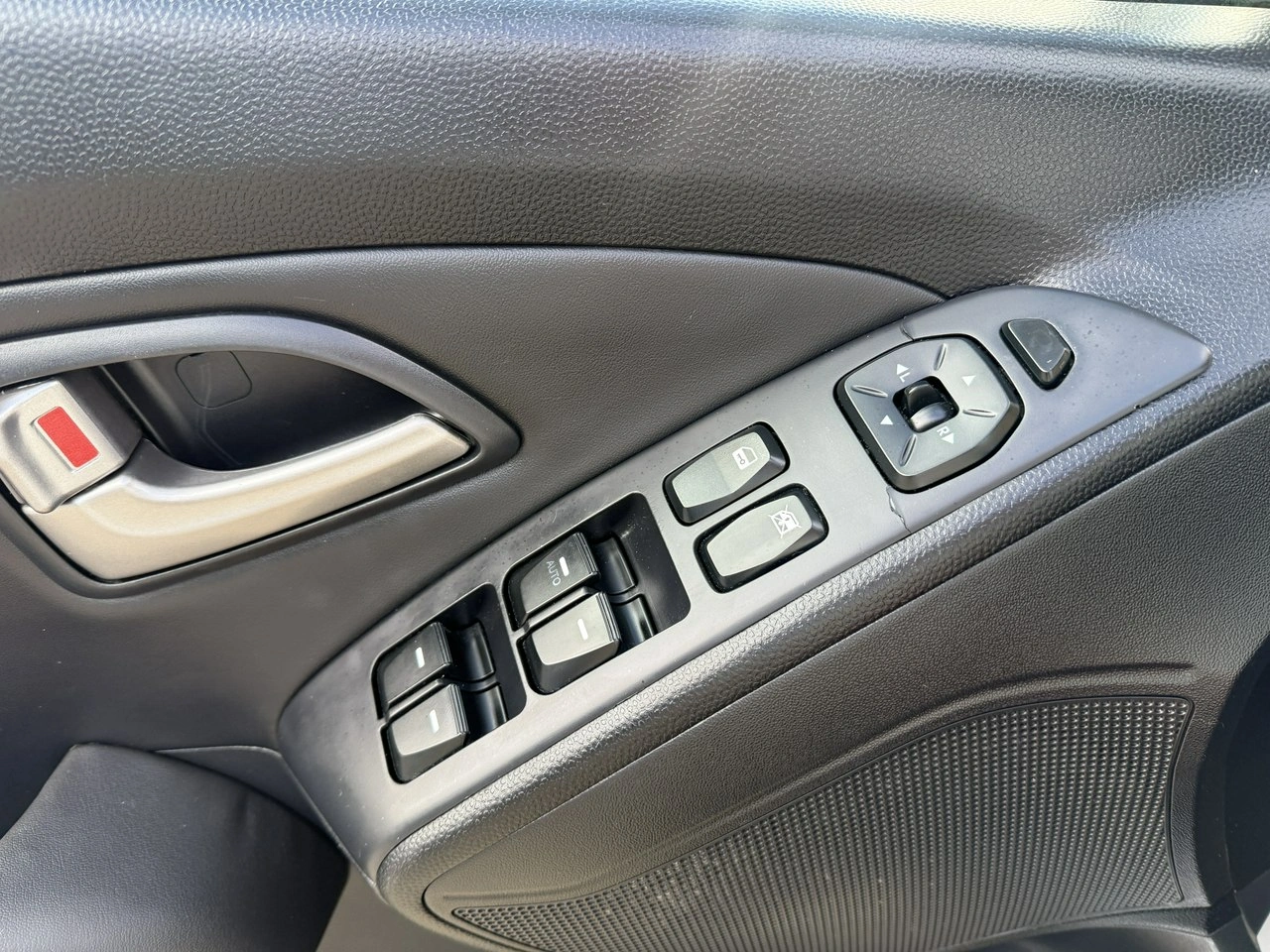 Hyundai ix35 - Zdjęcie 17