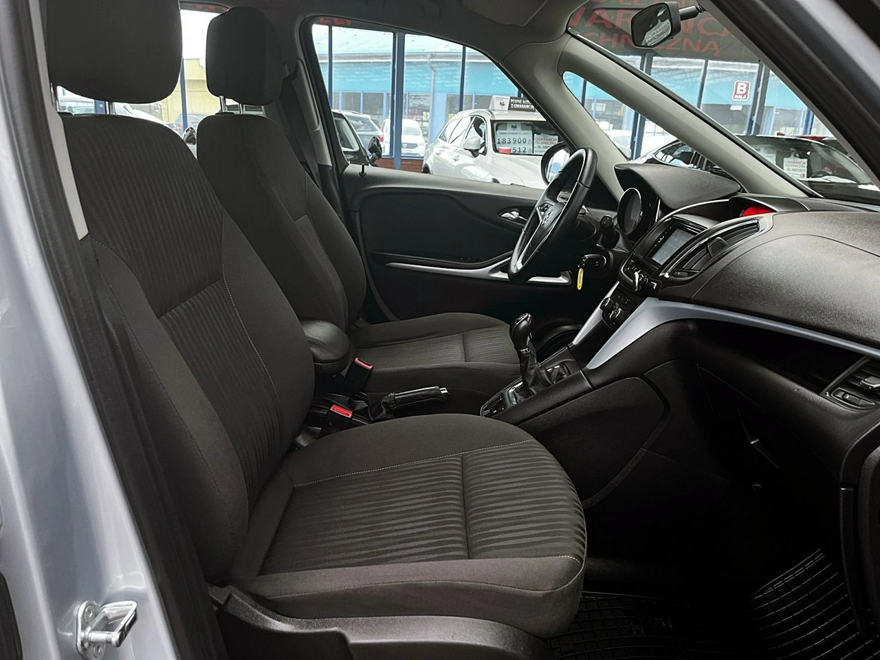 Opel Zafira - Zdjęcie 10