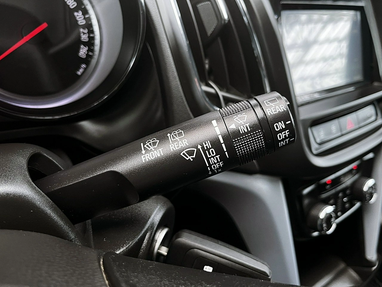 Opel Zafira - Zdjęcie 36