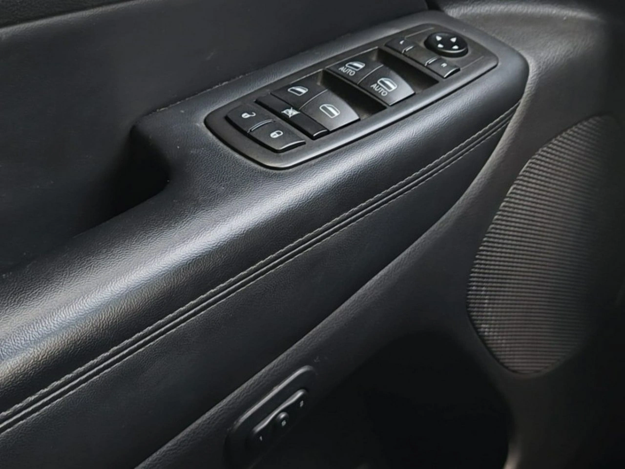 Jeep Grand Cherokee - Zdjęcie 12