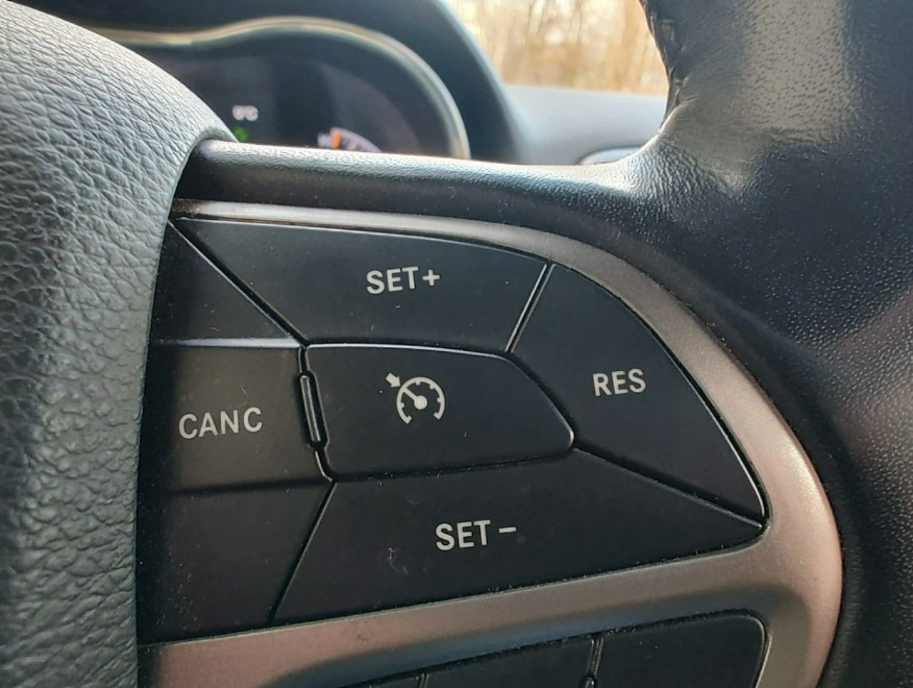 Jeep Grand Cherokee - Zdjęcie 14