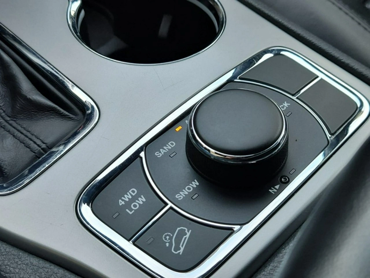 Jeep Grand Cherokee - Zdjęcie 19