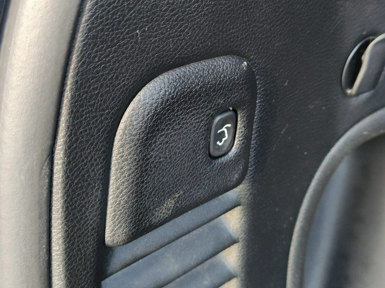 Jeep Grand Cherokee - Zdjęcie 23