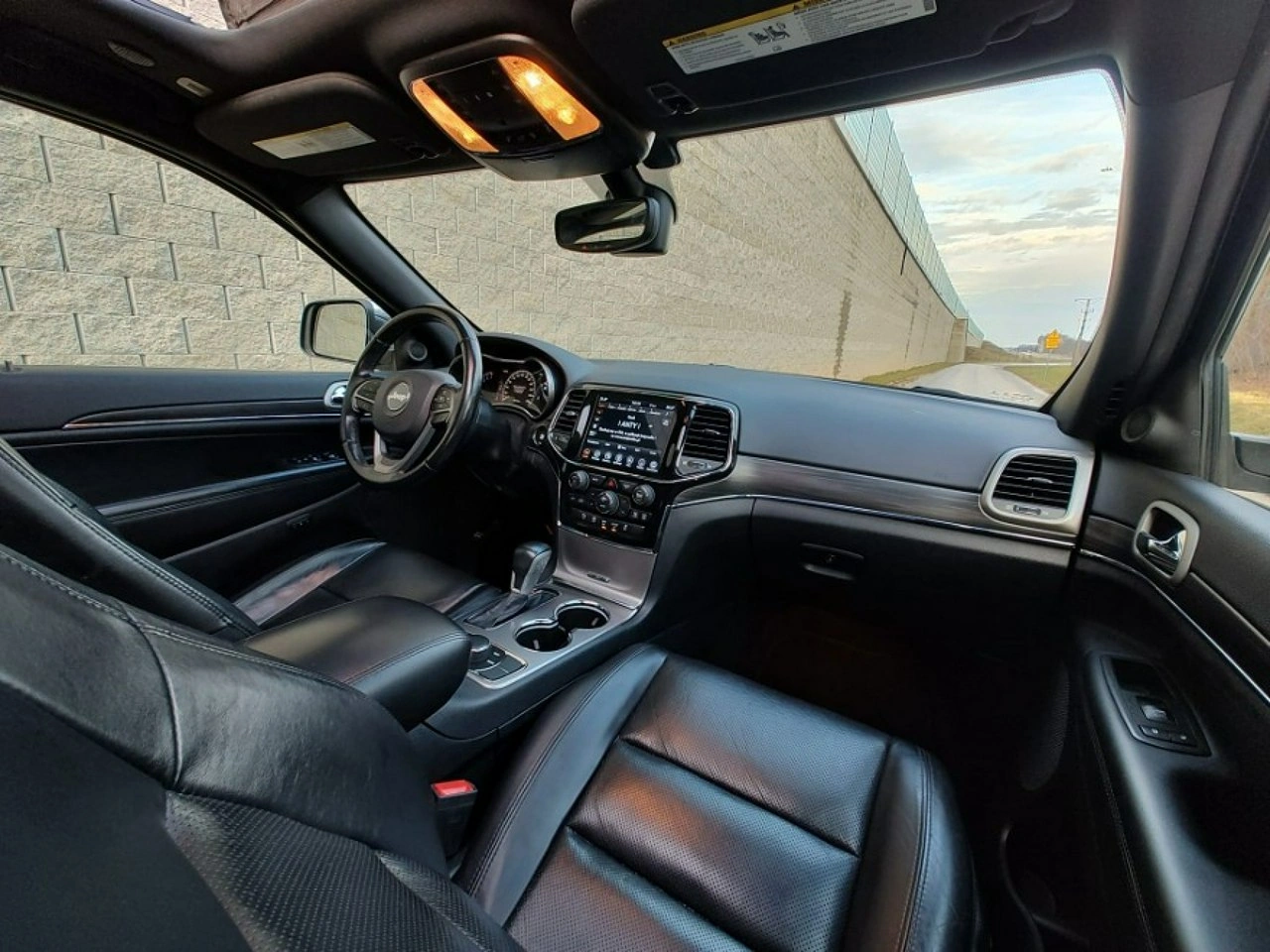 Jeep Grand Cherokee - Zdjęcie 8