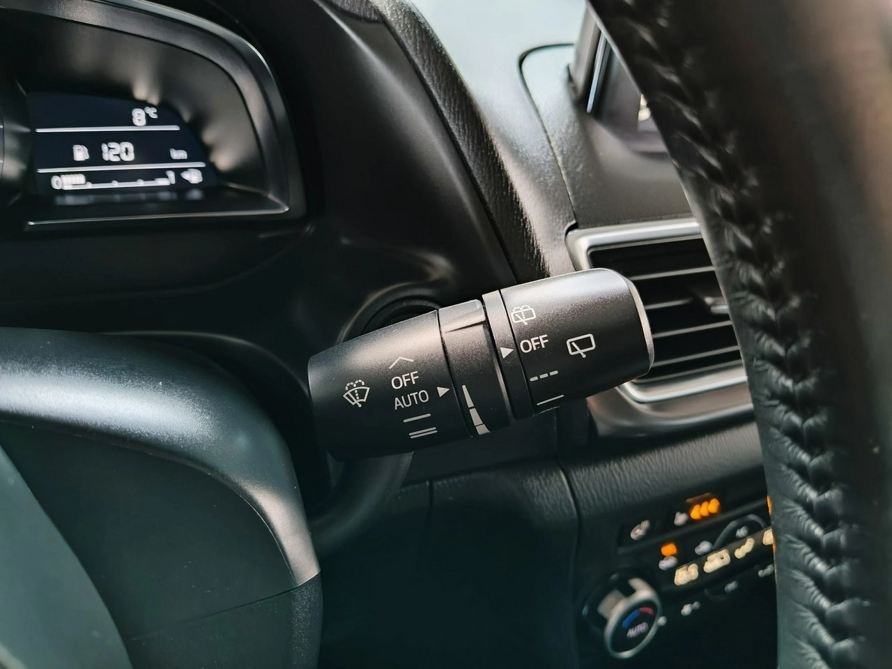 Mazda 3 - Zdjęcie 26
