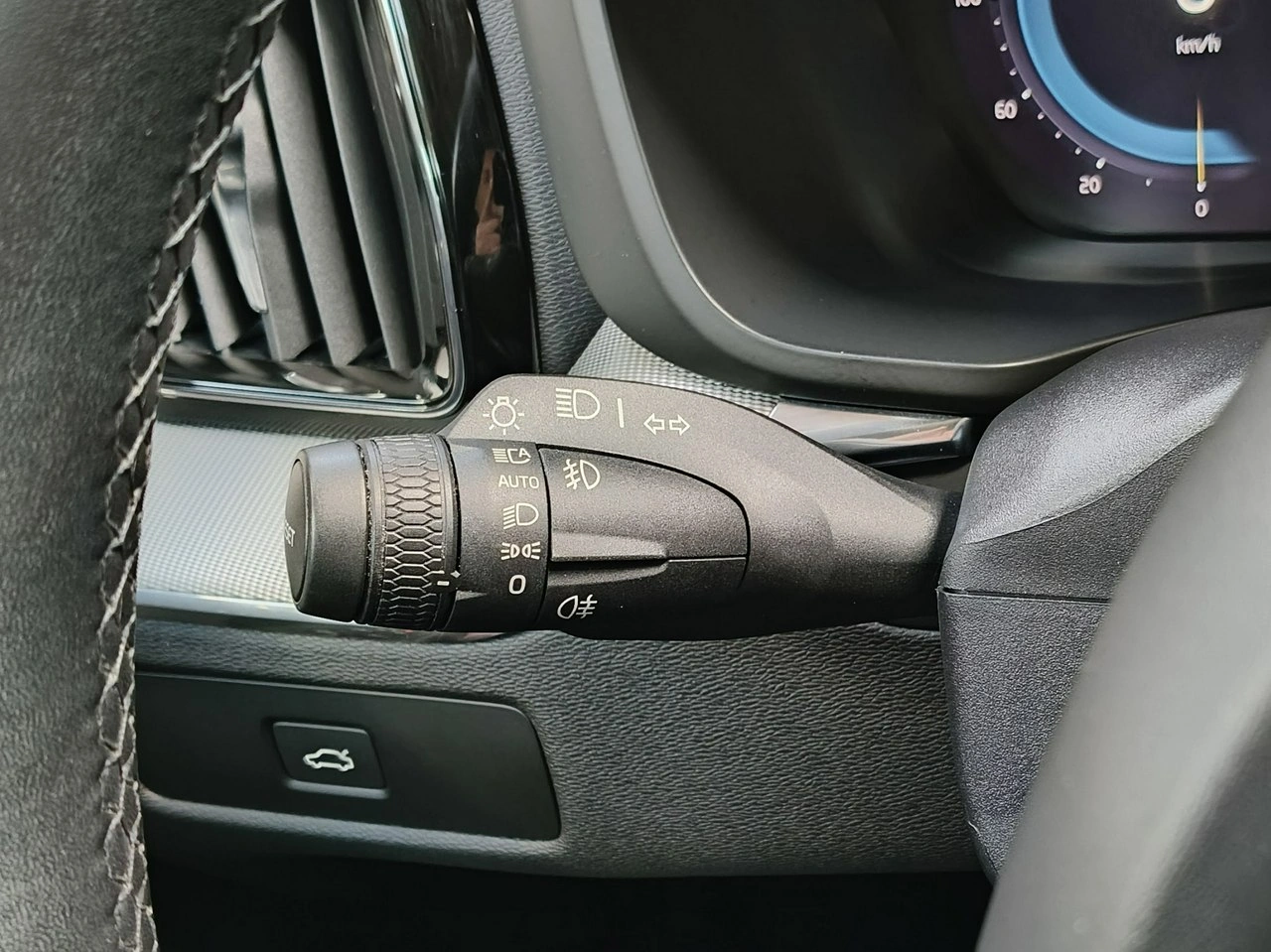 Volvo XC 60 - Zdjęcie 25