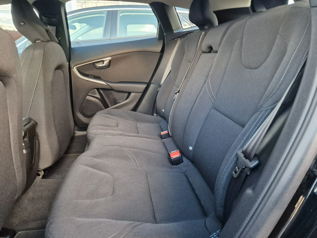 Volvo V40 - Zdjęcie 18