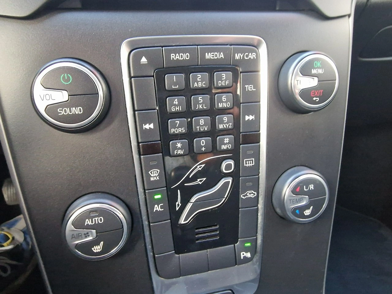 Volvo V40 - Zdjęcie 24