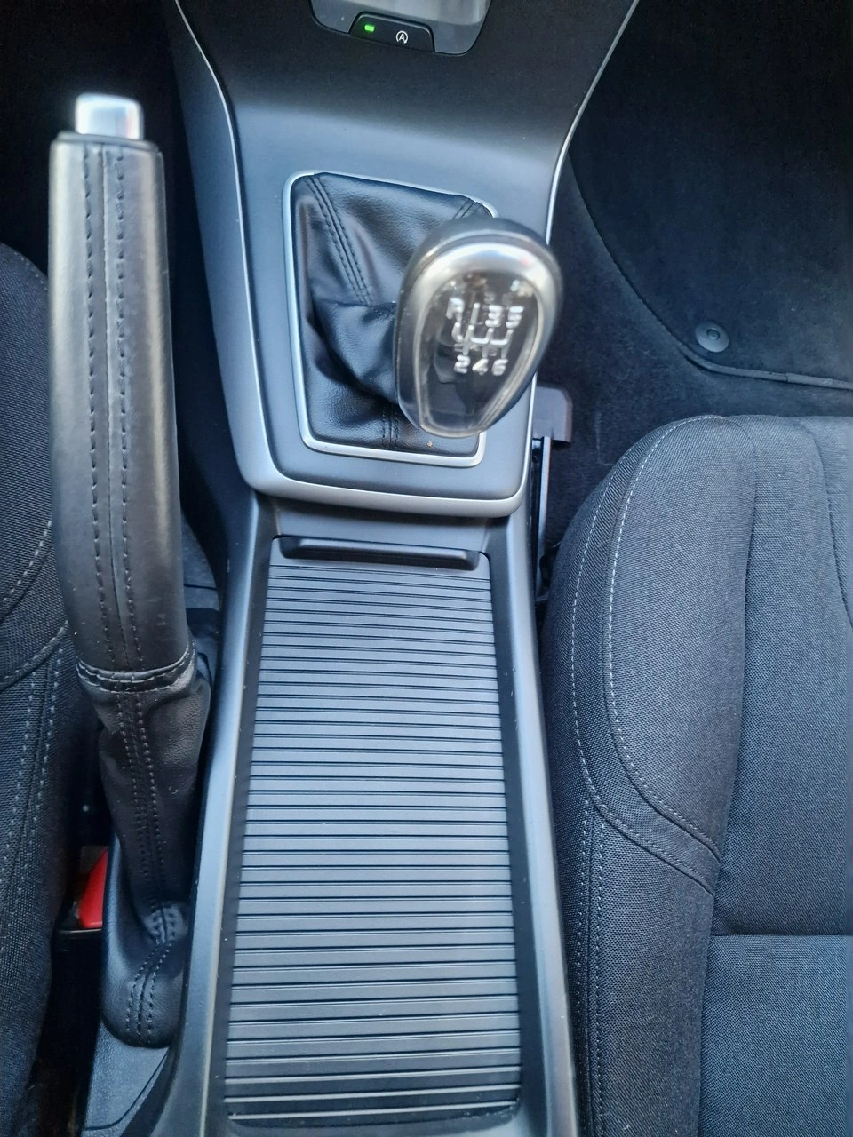 Volvo V40 - Zdjęcie 25