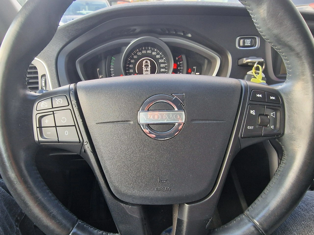 Volvo V40 - Zdjęcie 26