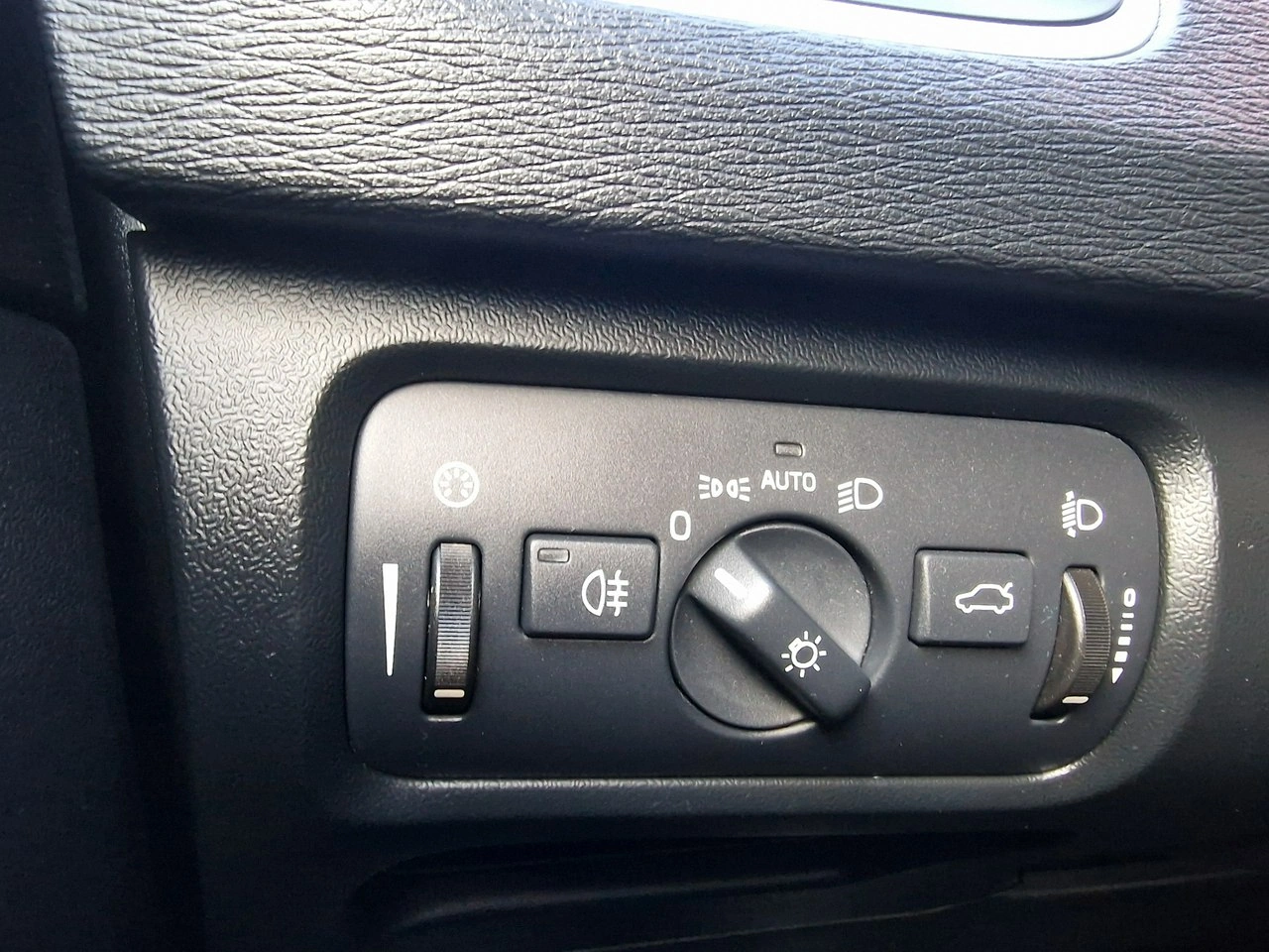Volvo V40 - Zdjęcie 29