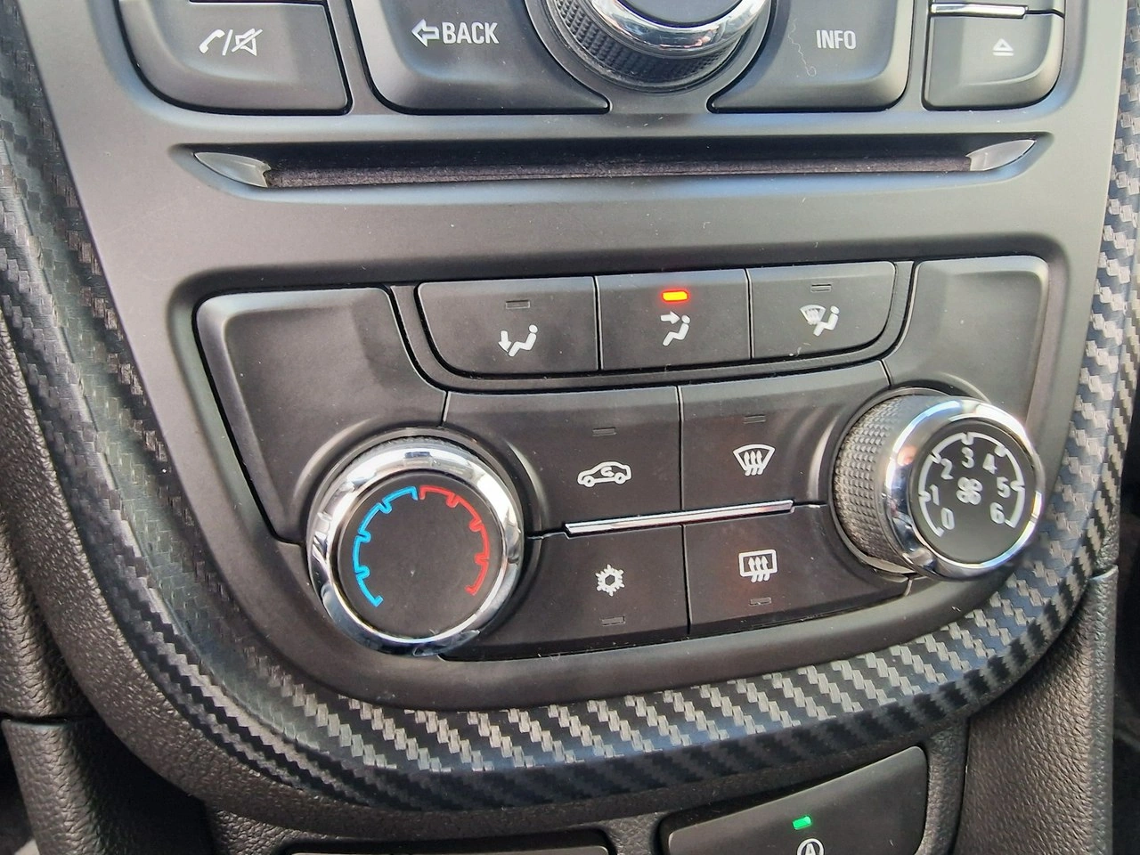 Opel Mokka - Zdjęcie 29