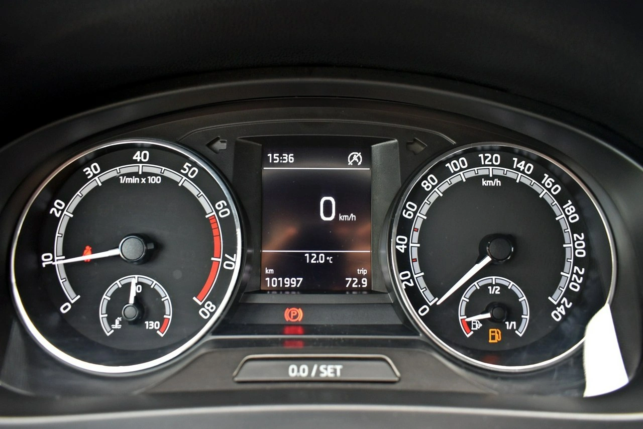 Skoda RAPID - Zdjęcie 14