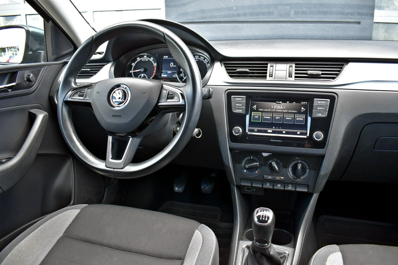 Skoda RAPID - Zdjęcie 15