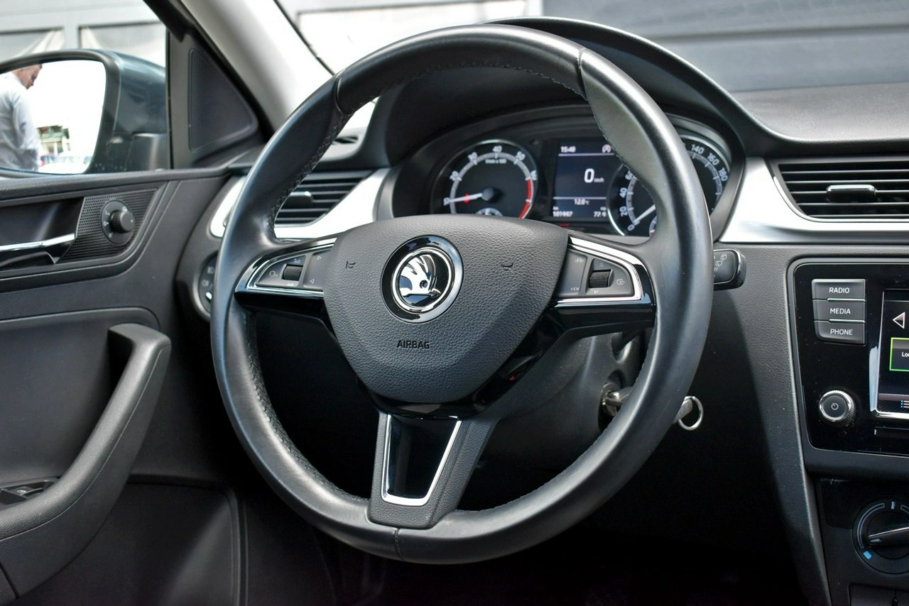 Skoda RAPID - Zdjęcie 16