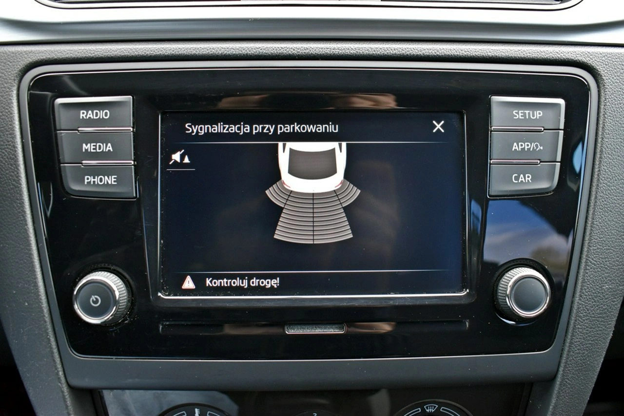 Skoda RAPID - Zdjęcie 18