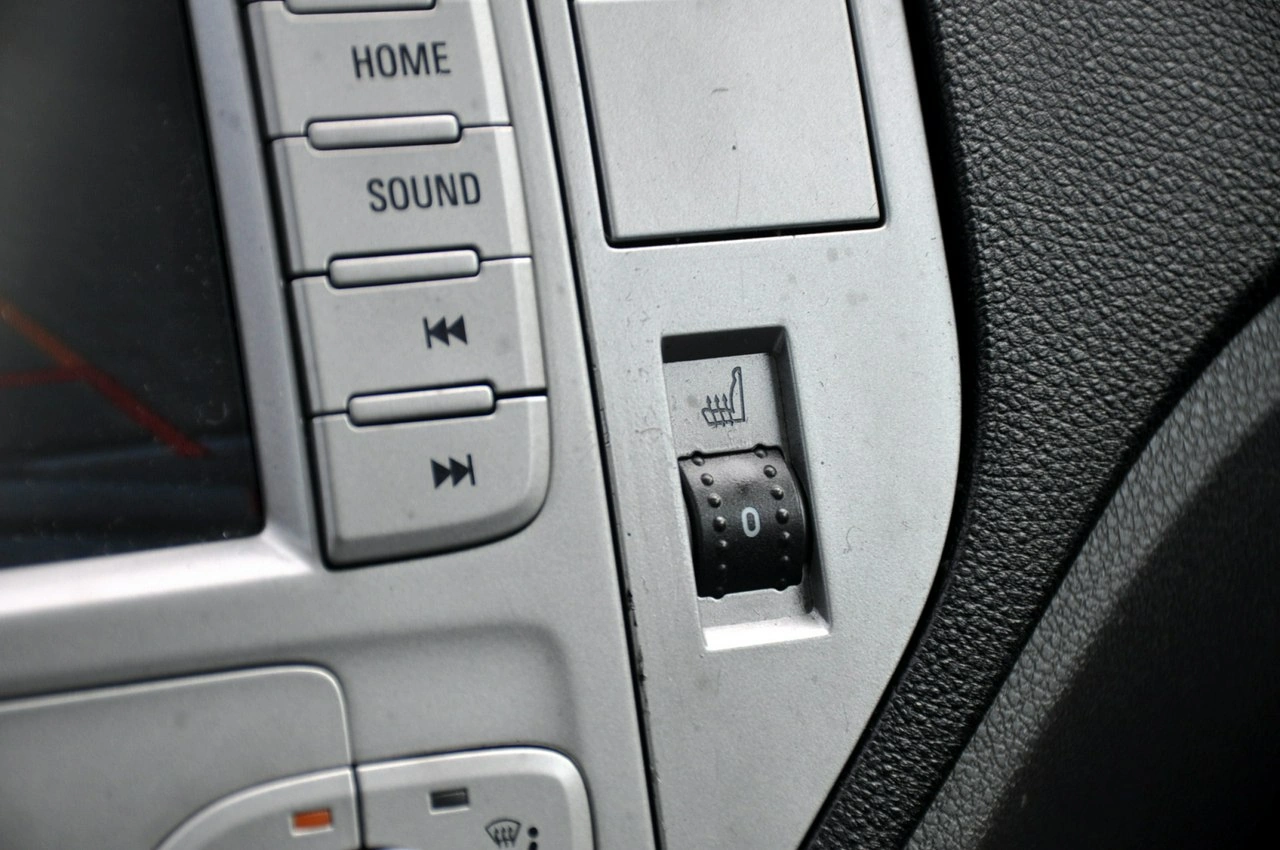 Ford Kuga - Zdjęcie 35