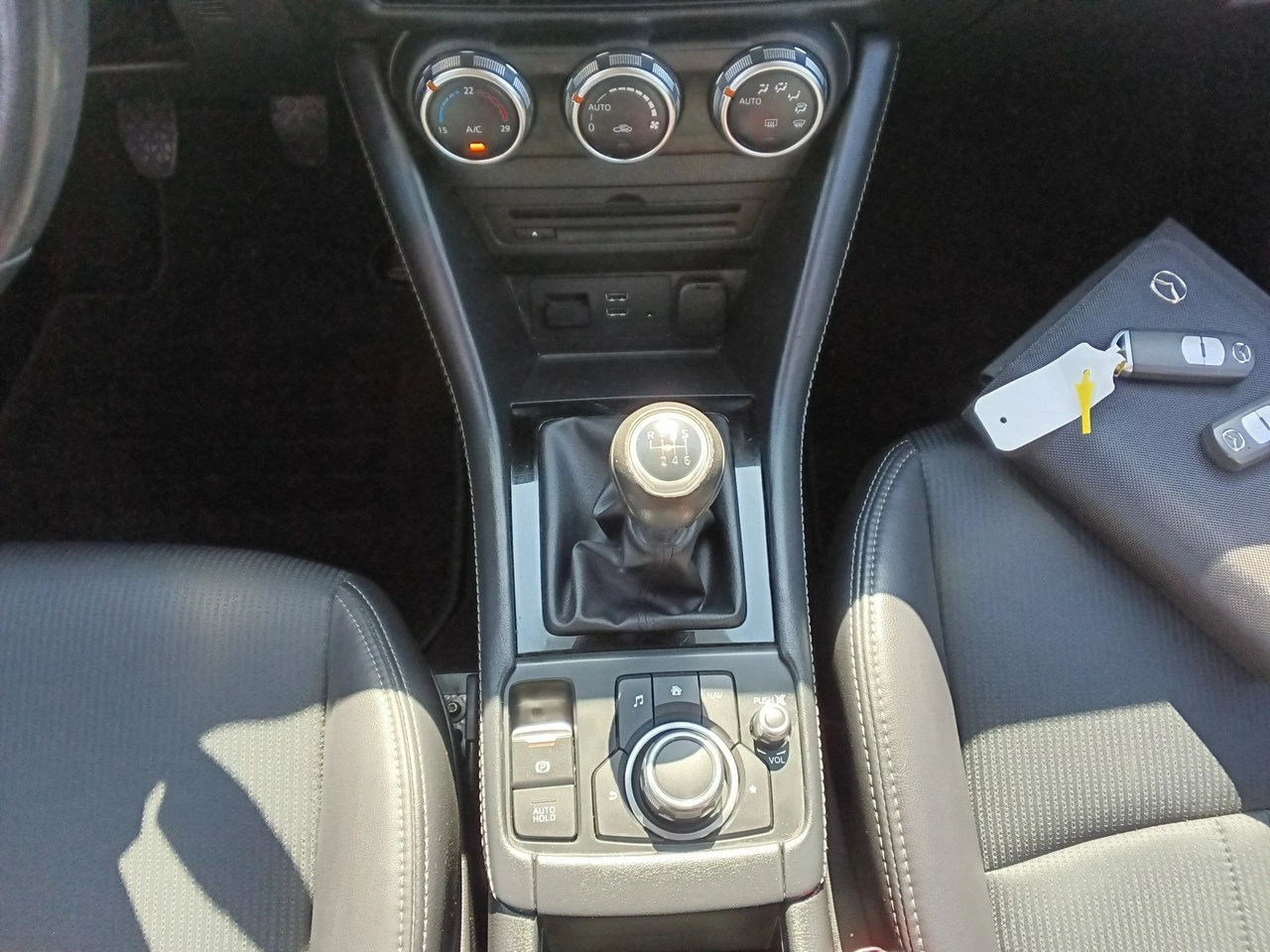 Mazda CX-3 - Zdjęcie 15