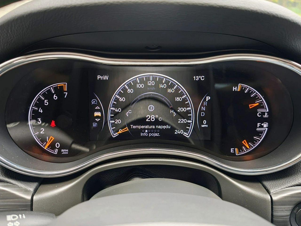 Jeep Grand Cherokee - Zdjęcie 23