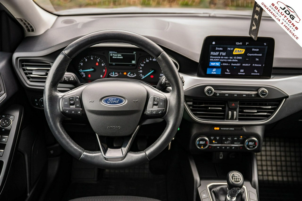 Ford Focus - Zdjęcie 17