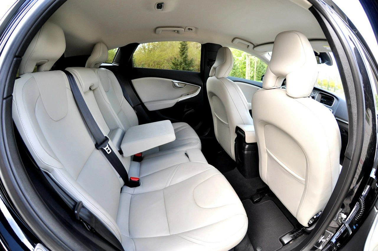 Volvo V40 - Zdjęcie 10