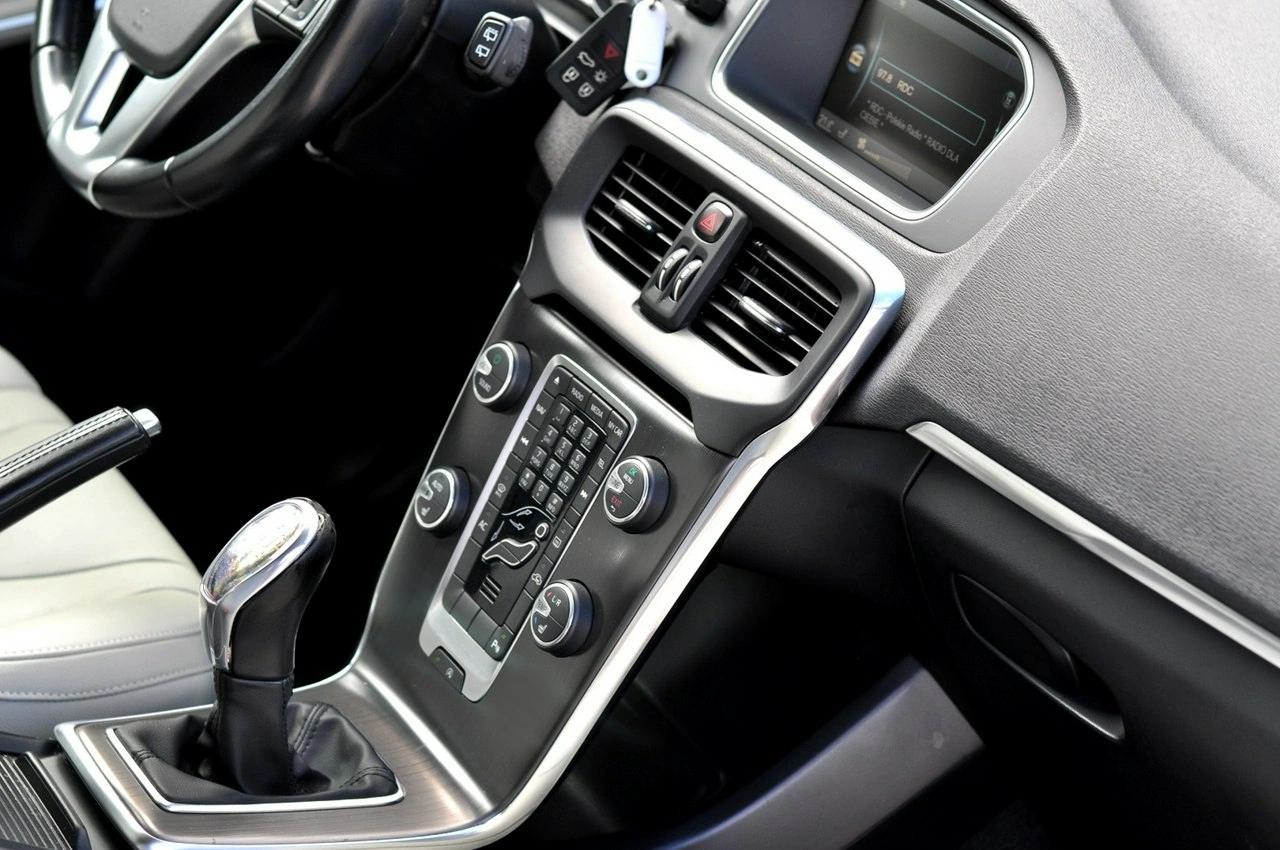 Volvo V40 - Zdjęcie 12