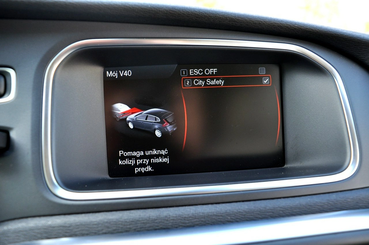 Volvo V40 - Zdjęcie 21