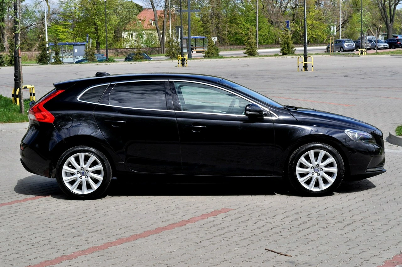 Volvo V40 - Zdjęcie 30
