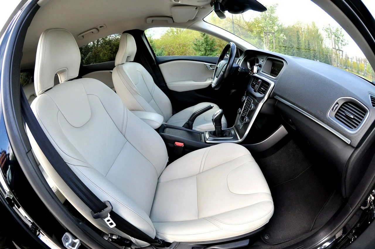 Volvo V40 - Zdjęcie 8
