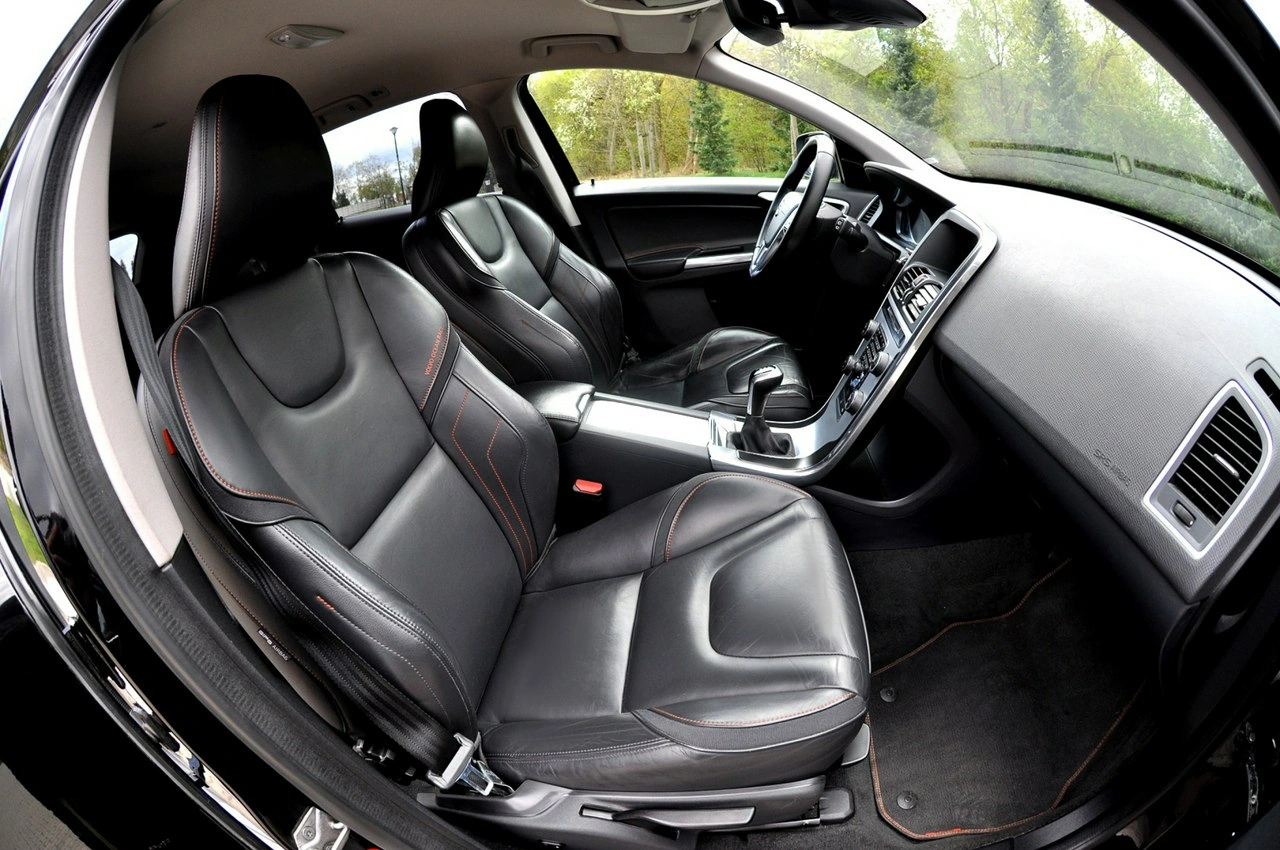 Volvo XC 60 - Zdjęcie 10