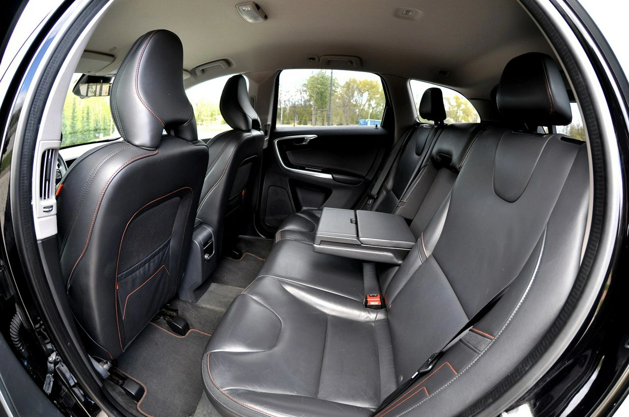 Volvo XC 60 - Zdjęcie 11