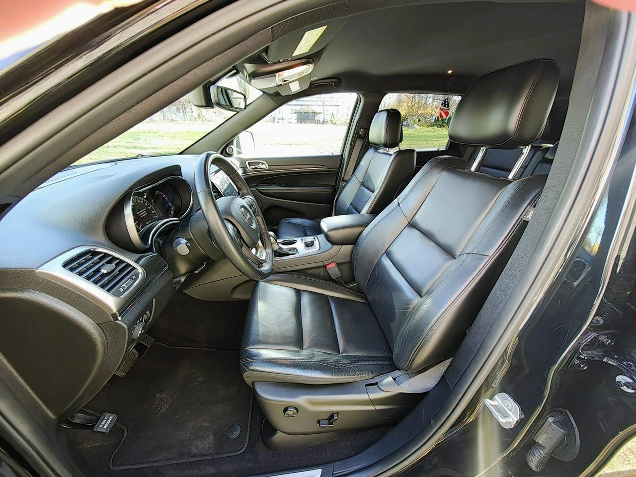 Jeep Grand Cherokee - Zdjęcie 9