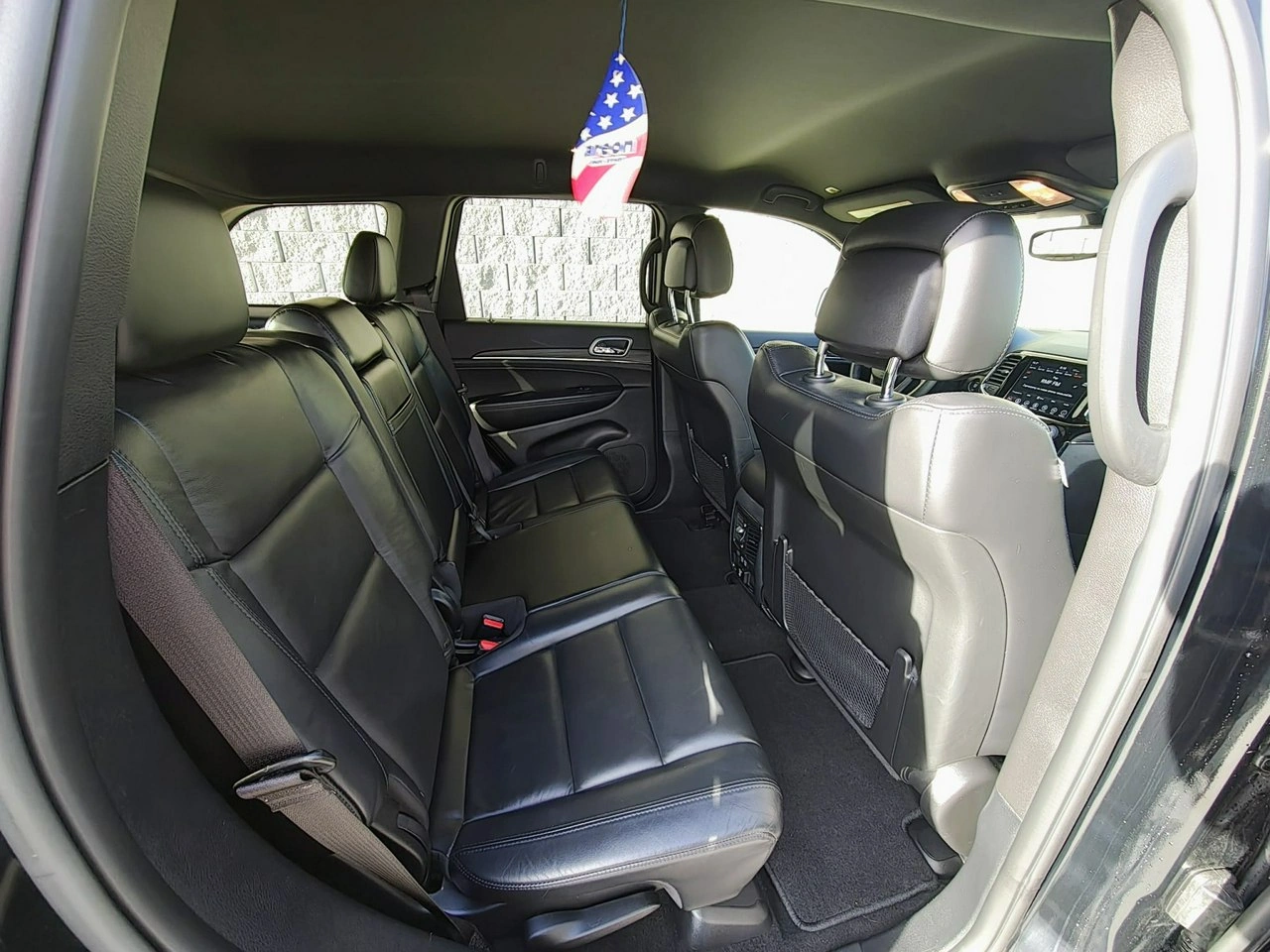 Jeep Grand Cherokee - Zdjęcie 11