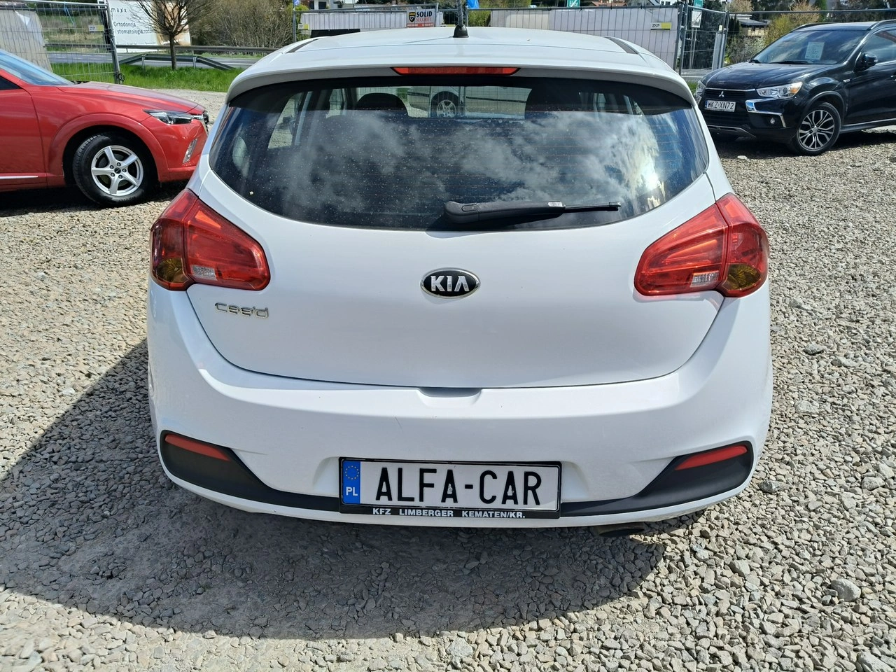 Kia Ceed - Zdjęcie 3