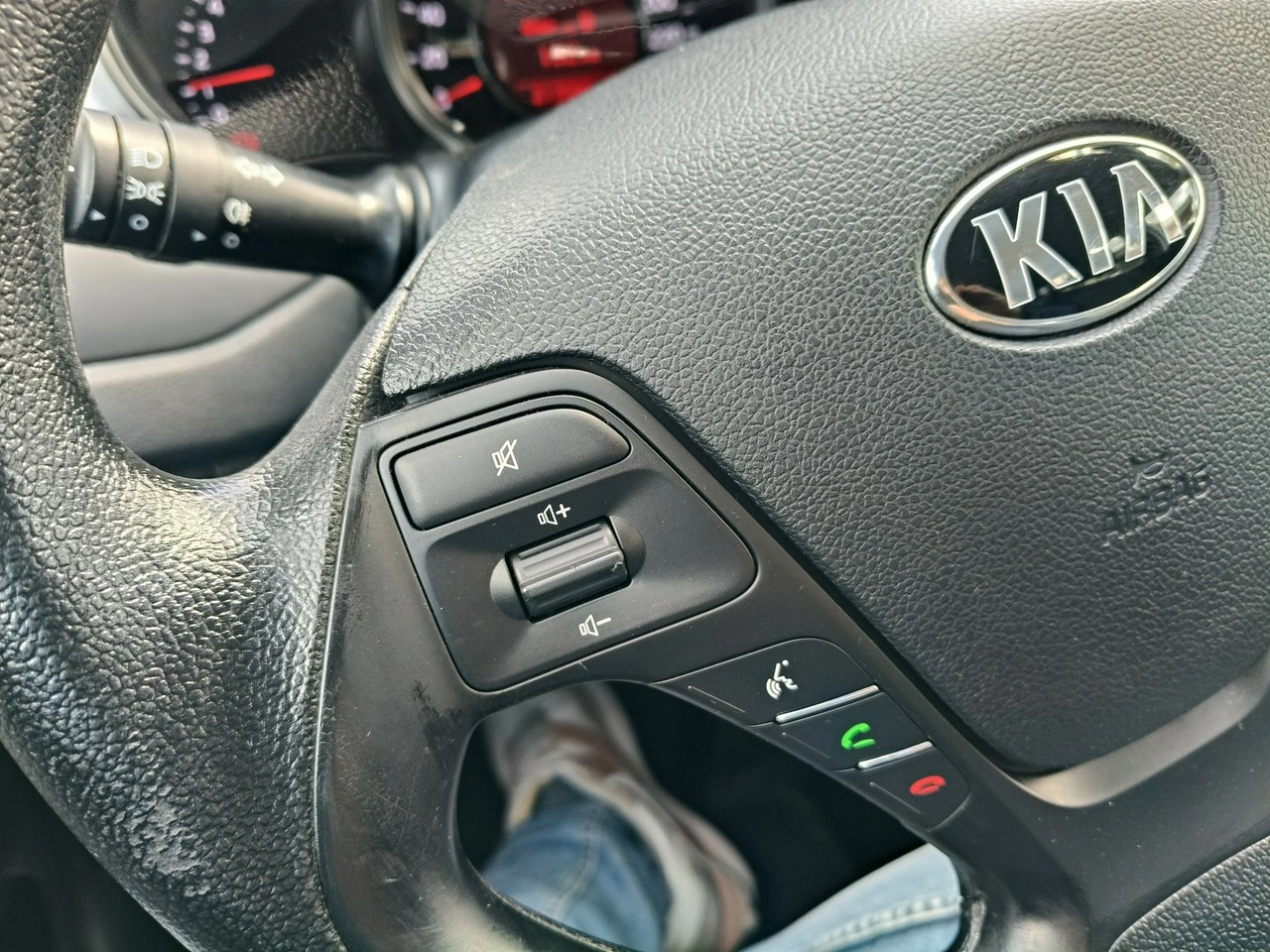 Kia Ceed - Zdjęcie 6