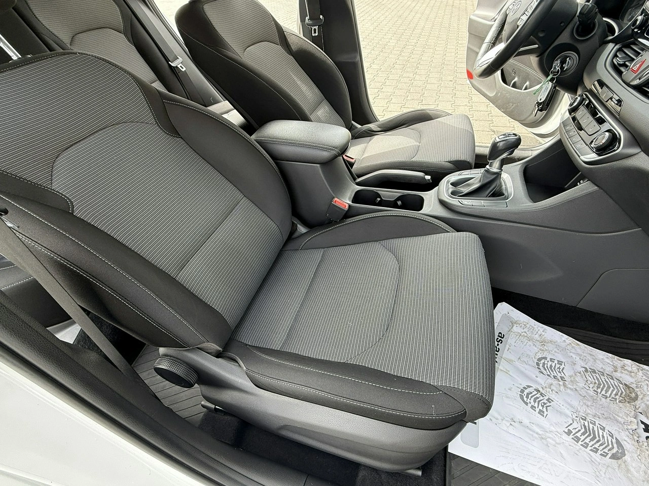 Hyundai i30 - Zdjęcie 16