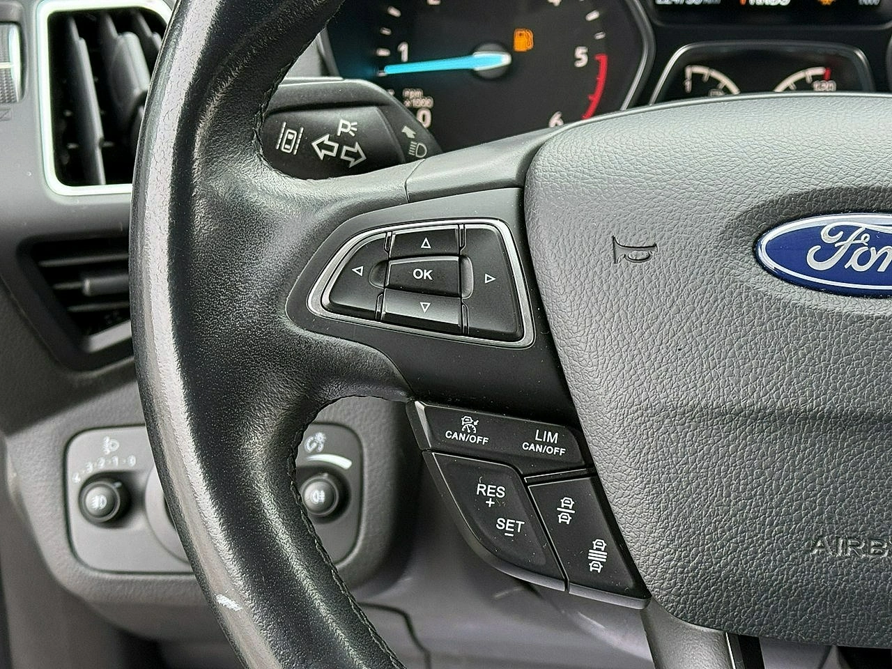Ford Kuga - Zdjęcie 9