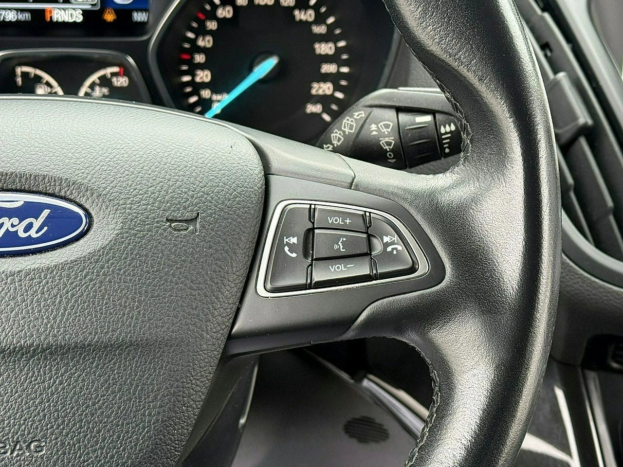 Ford Kuga - Zdjęcie 10